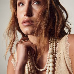 Alma Pearl Necklace