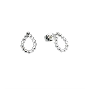 Camilla Mustikka Droppar stiftörhängen silver